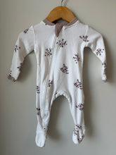 Load image into Gallery viewer, ZippyJamz Floral Footie 0-3M
