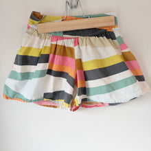 Load image into Gallery viewer, Tea Linen Blend Short Size 6
