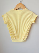 Load image into Gallery viewer, Vintage Butter Yellow Short Sleeve Top Size 5
