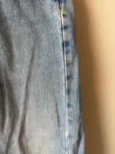 Load image into Gallery viewer, Vintage 90’s Bugle Boy Embroidered Jeans 4T
