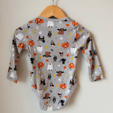 Load image into Gallery viewer, Old Navy Halloween Onesie 12-18M
