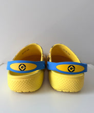 Load image into Gallery viewer, Minions Crocs Size 3 Junior
