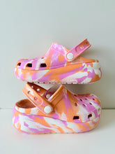 Load image into Gallery viewer, Crocs Kids Classic Marbled Cutie Clogs Size 13C
