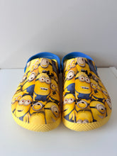 Load image into Gallery viewer, Minions Crocs Size 3 Junior
