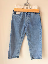 Load image into Gallery viewer, Zara White Detail Jeans Size 3

