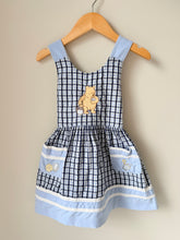 Load image into Gallery viewer, Vintage Embroidered Sea Shell Hunting Pooh Bear Size 4T
