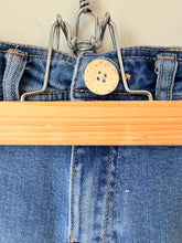 Load image into Gallery viewer, Zara Wide Leg Fray Hem Jeans Size 8
