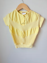Load image into Gallery viewer, Vintage Butter Yellow Short Sleeve Top Size 5

