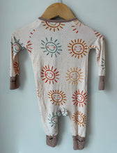 Load image into Gallery viewer, Unbranded Bamboo Sun Smiles Footie 0-3M
