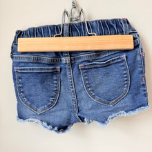 Load image into Gallery viewer, BabyGap Minnie Denim Shorts Size 5

