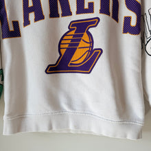 Load image into Gallery viewer, Zara NBA Crewneck Size 5
