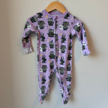 Load image into Gallery viewer, Old Navy Spooky House Footie 6-9M
