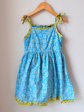 Load image into Gallery viewer, Vintage Y2K BabyGap Dress Size 5/6
