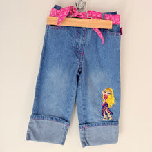 Load image into Gallery viewer, Vintage Y2K Bratz Embroidered Denim Capris Size 5
