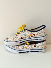 Load image into Gallery viewer, Harry Potter x Vans Symbols Sneak Size 3 Junior
