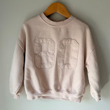 Load image into Gallery viewer, Zara 80 Crewneck Size 6
