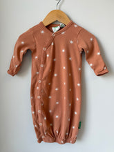 Load image into Gallery viewer, Parade Organics Sun Pattern Gown 0-3M
