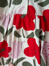 Load image into Gallery viewer, Flower AOP Dress Size 6
