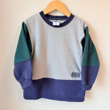 Load image into Gallery viewer, Vintage OshKosh Crewneck Size 4
