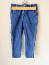 Load image into Gallery viewer, H&amp;M x Lee Jeans Size 5T
