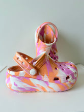 Load image into Gallery viewer, Crocs Kids Classic Marbled Cutie Clogs Size 13C
