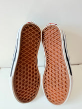 Load image into Gallery viewer, Harry Potter x Vans Symbols Sneak Size 3 Junior
