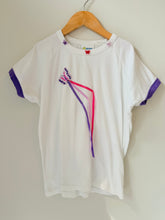 Load image into Gallery viewer, Vintage Getaway Butterfly Tee Size  XL
