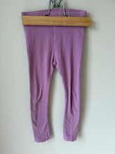 Load image into Gallery viewer, Kate Quinn Ribbed Leggings 3T
