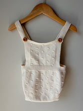 Load image into Gallery viewer, So ‘Dorabke Knit Romper 12M
