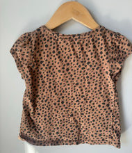 Load image into Gallery viewer, H&amp;M Cheetah Tee 4-6Y
