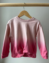 Load image into Gallery viewer, BabyGap Knot Ombre Crewneck Size 5
