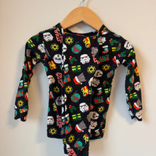 Load image into Gallery viewer, BabyGap x Star Wars Holiday PJ Set Size 2

