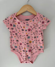 Load image into Gallery viewer, Unicorn Onesie 18M
