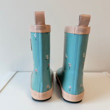 Load image into Gallery viewer, Deux Par Deux Rainboots Size 8
