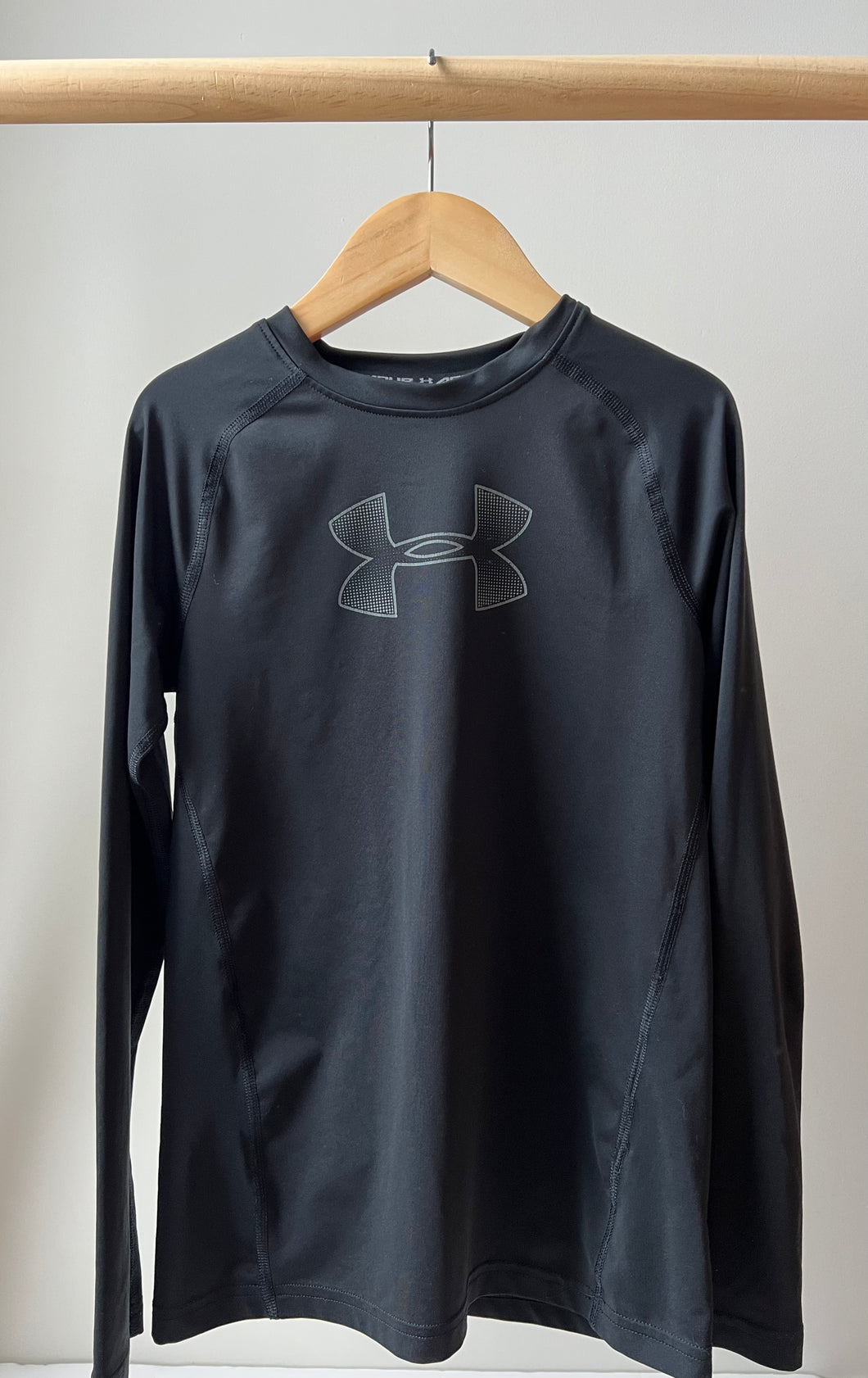 Under Armour Heat Gear Top MED
