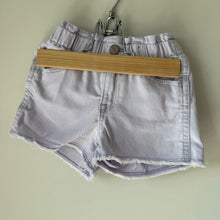 Load image into Gallery viewer, BabyGap Lavender Denim Short Size 4
