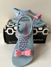 Load image into Gallery viewer, Ipamema Cheetah Bow Sandals Size 6
