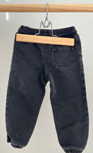 Load image into Gallery viewer, OshKosh Jogger Pants Size 3T
