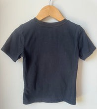 Load image into Gallery viewer, H&amp;M “Flippy” Batman Tee 3-4Y
