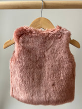 Load image into Gallery viewer, *With Tags* Noppies Furry Vest 9-12M
