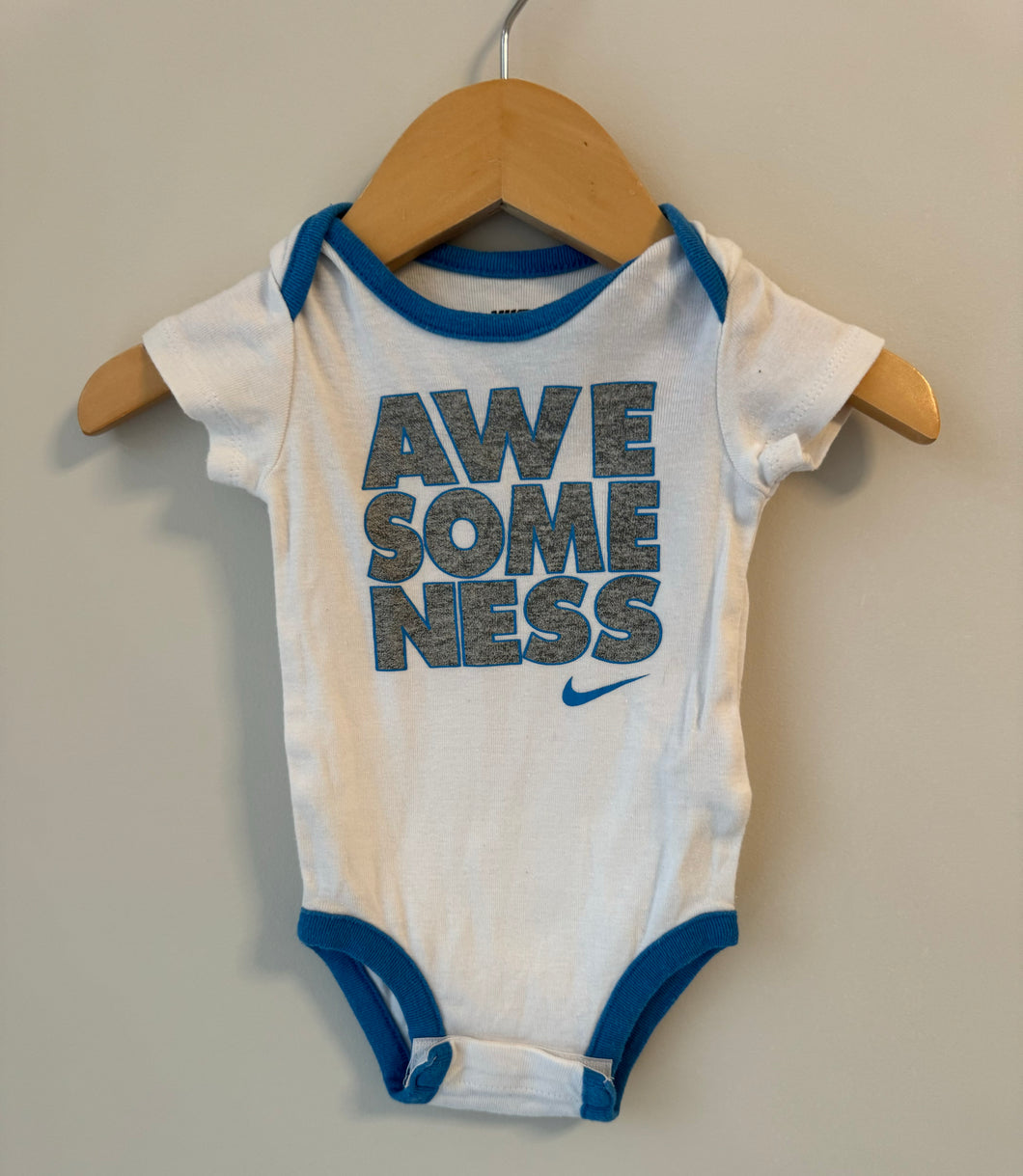 Nike Onesie 0-3M