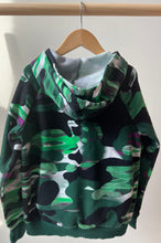 Load image into Gallery viewer, Under Armour Camo Hoodie SM
