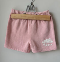 Load image into Gallery viewer, Roots Sweat Shorts Size 5
