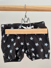 Load image into Gallery viewer, H&amp;M Star Shorts 1.5-2Y
