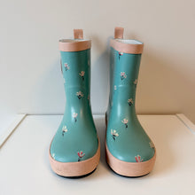 Load image into Gallery viewer, Deux Par Deux Rainboots Size 8
