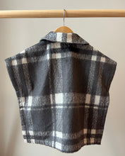 Load image into Gallery viewer, Old Navy Plaid Poncho Size 4T
