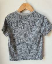 Load image into Gallery viewer, BabyGap Rebel Tee 5Y
