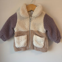 Load image into Gallery viewer, H&amp;M Collared Teddy Coat 4-6M
