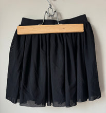 Load image into Gallery viewer, Old Navy Tulle Skirt 5T
