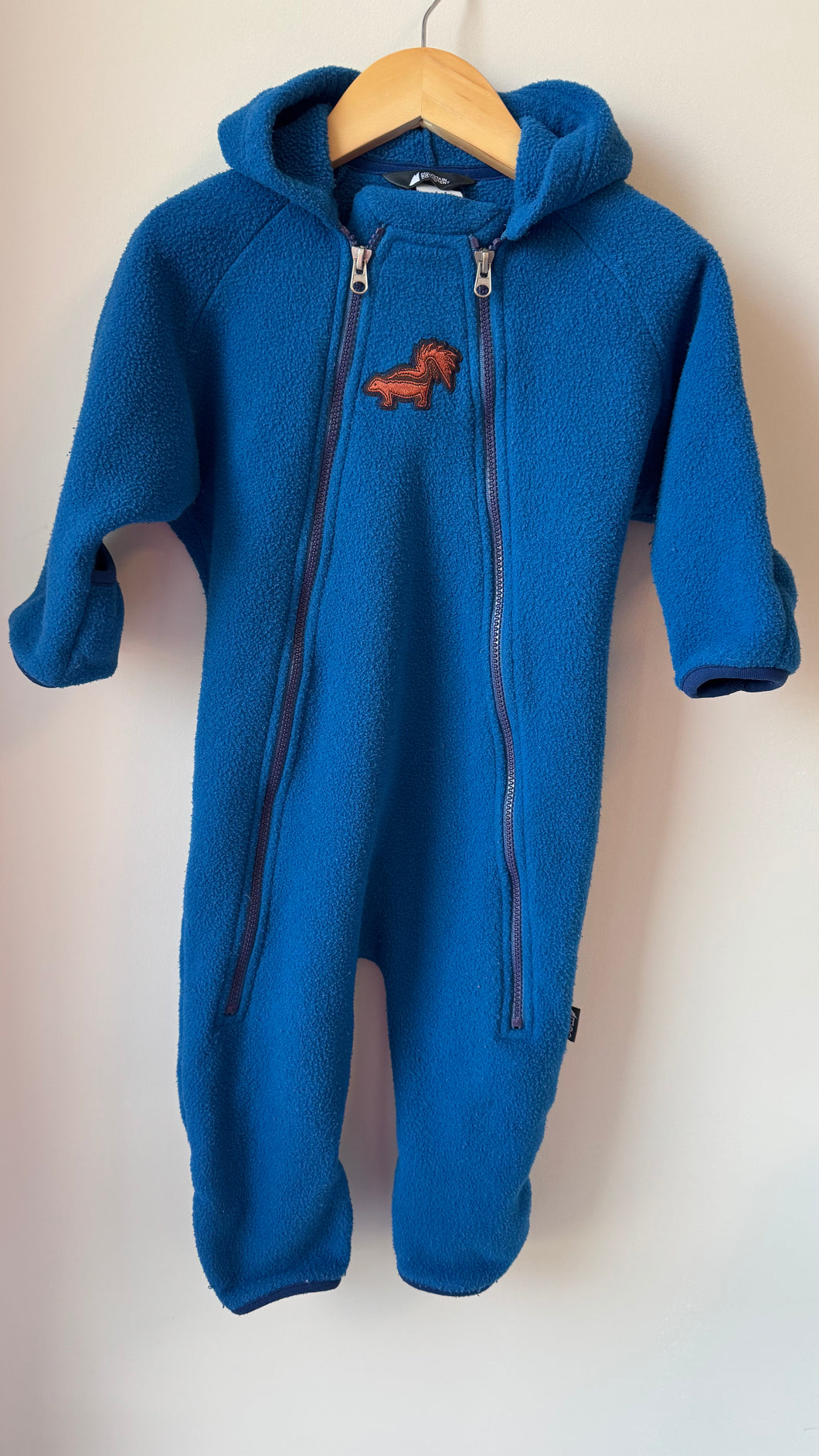 Vintage MEC Skunk Bunting 18M